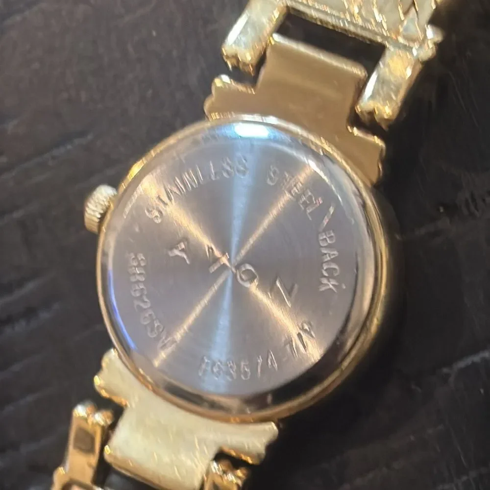 Vintage AVON GOLDTONE QUARTZ WATCH Multichain Old Money Look Trendy​